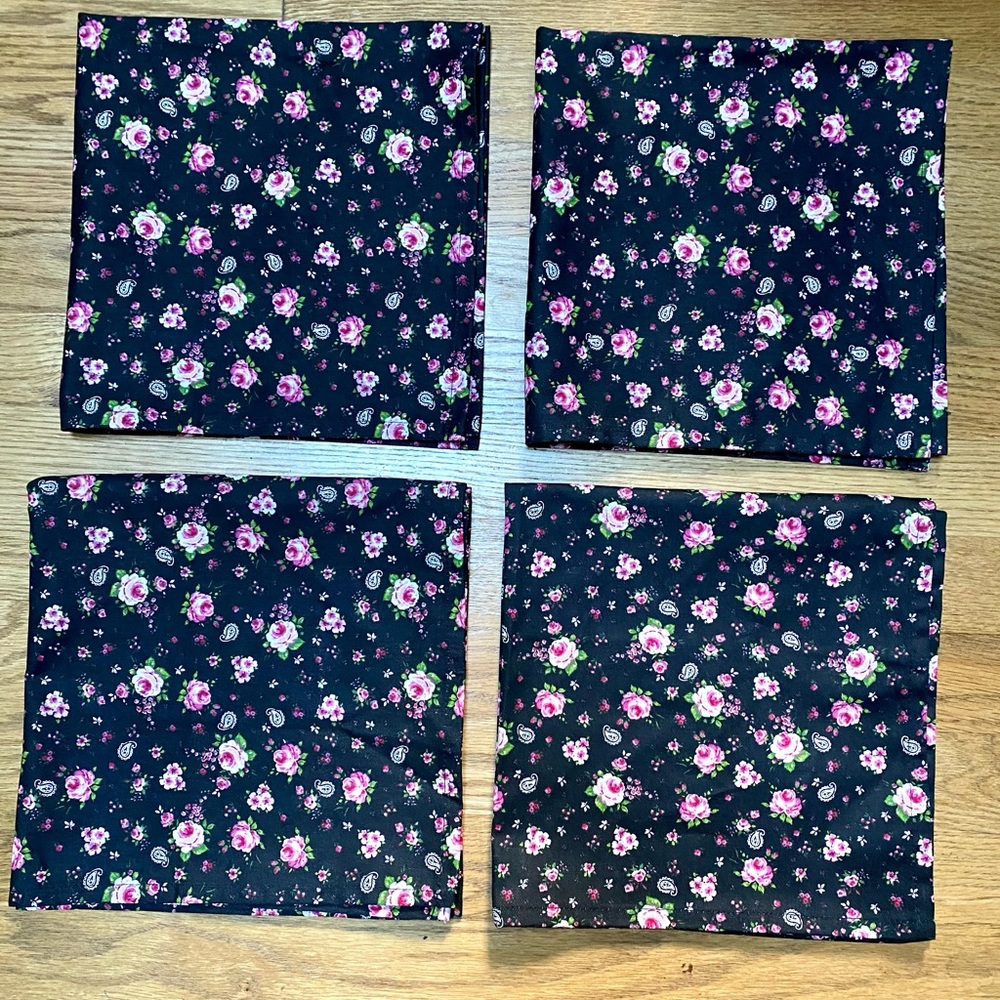 STOF France Dinner Napkins Set Of Four- New